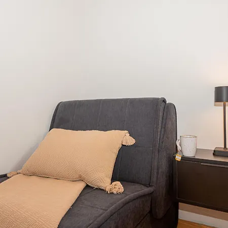 V4 بيت للعطل