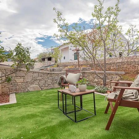 بيت للعطل V4 *