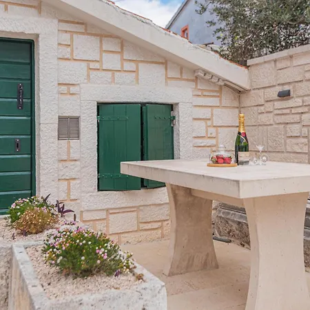 بيت للعطل V4